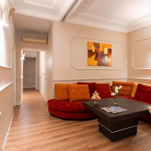 Otel Magic, Roma